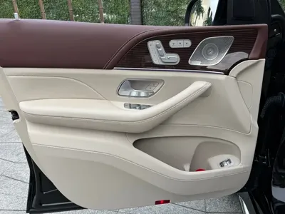 Mercedes-Benz GLS 2021, 58000 км, за 868000 CNY - фото 23