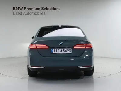 BMW 5-Series 2025, 5585 км, за 51000000 KRW