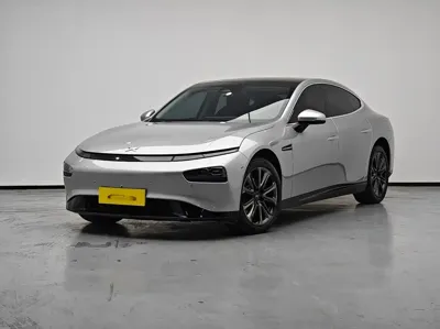Xpeng P7 · 2022 год
