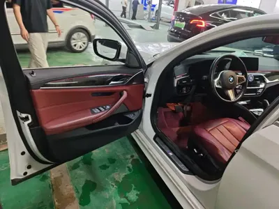 BMW 5 Series 2019, 48000 км, за 166600 CNY - фото 6