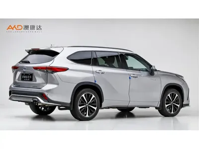 Toyota Crown Kluger 2022, 53000 км, за 208000 CNY