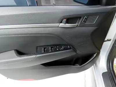 Hyundai Avante 2018, 197345 км, за 8500000 KRW - фото 14
