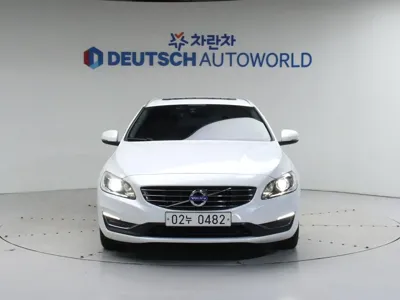 Volvo V60 2016, 61127 км, за 9900000 KRW