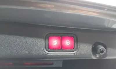 Mercedes-Benz E-Class 2019, 67101 км, за 23900000 KRW - фото 17