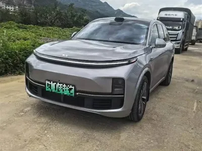 Li Auto Li L8 2024, 54000 км, за 213800 CNY