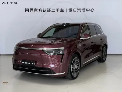 AITO 问界 AITO M8 · 2025 год