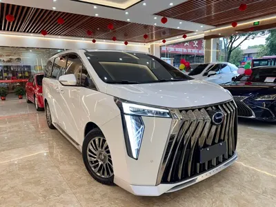 GAC Motor Trumpchi M8 2022, 30000 км, за 208800 CNY