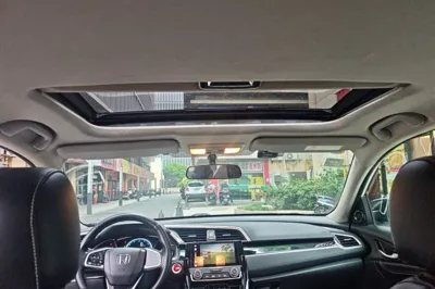 Honda Civic 2016, 55300 км, за 45532.8 CNY - фото 19