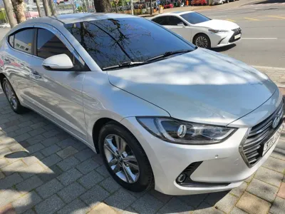 Hyundai Avante · 2018 год