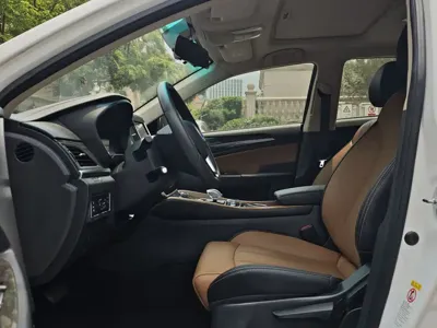 BYD Qin NEV 2018, 45000 км, за 28000 CNY