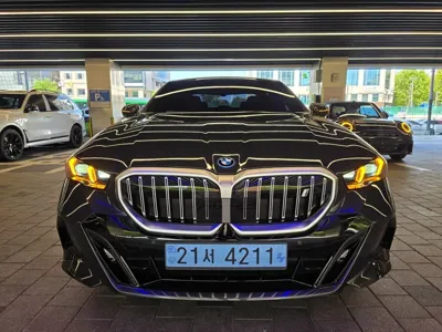 BMW i5 · 2026 год