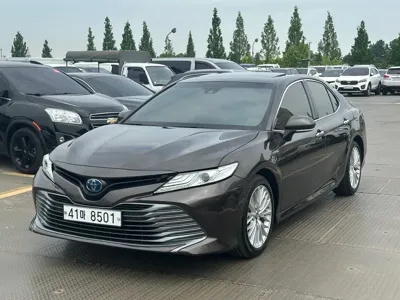Toyota Camry · 2019 год