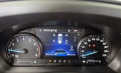 Ford Explorer 2022, 75021 км, за 29700000 KRW - фото 8