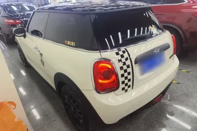 MINI MINI 2019, 92800 км, за 88563.94 CNY