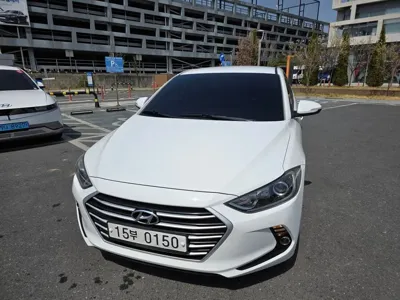 Hyundai Avante · 2016 год