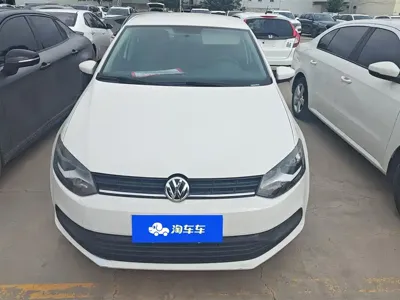 Volkswagen Polo 2018, 82000 км, за 34800 CNY
