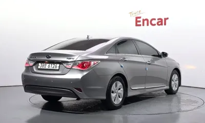 Hyundai Sonata 2013, 78600 км, за 4990000 KRW