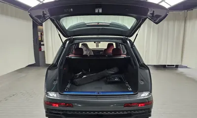 Audi SQ7 2026, 26 км, за 153800000 KRW - фото 16
