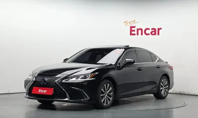 Lexus ES · 2019 год