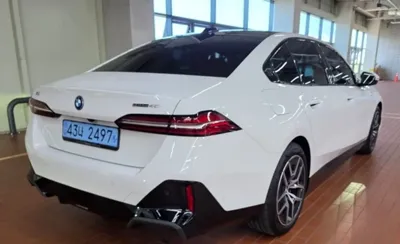 BMW i5 2025, 4566 км, за 74000000 KRW