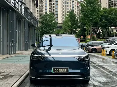AITO 问界 AITO M8 2025, 22000 км, за 336000 CNY