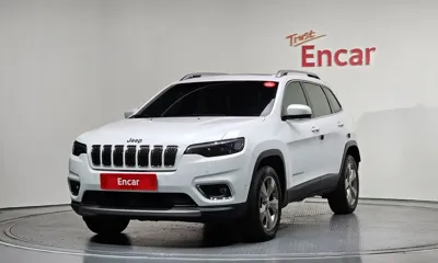 Jeep Cherokee · 2021 год