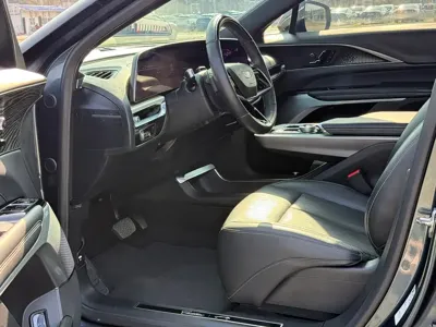Cadillac Lyriq 2022, 50000 км, за 165799 CNY