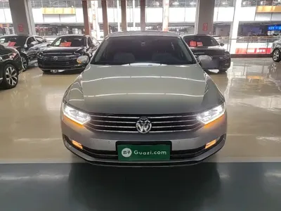 Volkswagen Magotan 2017, 114700 км, за 82300 CNY