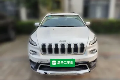 Jeep Cherokee 2016, 137500 км, за 40971.36 CNY