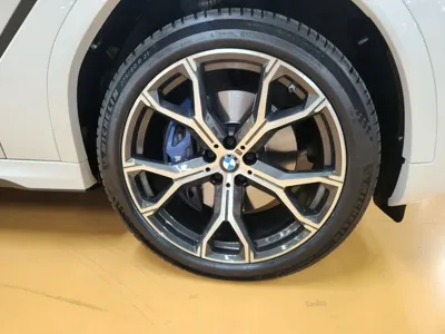 BMW X6 2022, 54000 км, за 74000000 KRW