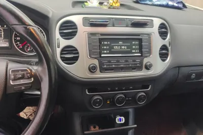 Volkswagen Tiguan 2015, 73400 км, за 41311.26 CNY - фото 13