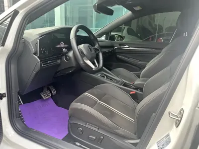 Volkswagen Golf 2022, 28000 км, за 119800 CNY - фото 4
