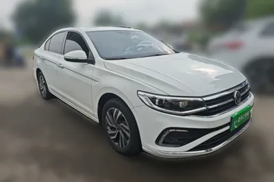 Volkswagen Bora 2023, 23900 км, за 92887.45 CNY
