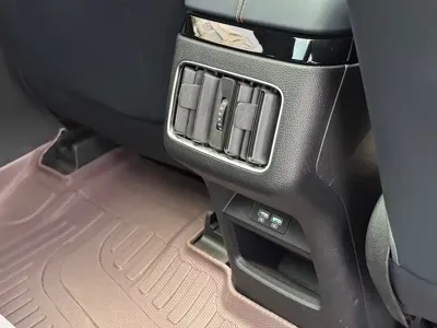 BYD PLUS New Energy 2021, 38000 км, за 71800 CNY - фото 24