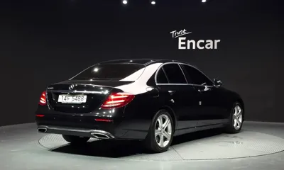 Mercedes-Benz E-Class 2017, 133863 км, за 17900000 KRW
