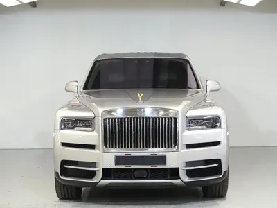 Rolls-Royce Cullinan 2023, 9200 км, за 489000000 KRW