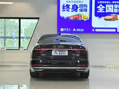 Audi A8 2021, 68000 км, за 456800 CNY - фото 16