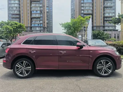 Audi Q5L 2021, 55000 км, за 126800 CNY