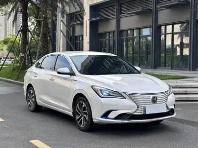 Changan Eado New Energy 2019, 120000 км, за 35800 CNY