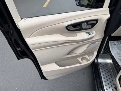 Mercedes-Benz V-Class 2018, 131000 км, за 159800 CNY - фото 6
