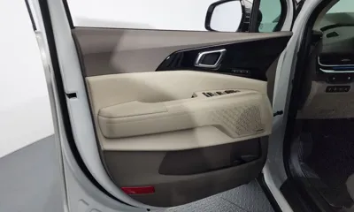Kia Canival 2025, 16716 км, за 77760000 KRW - фото 24