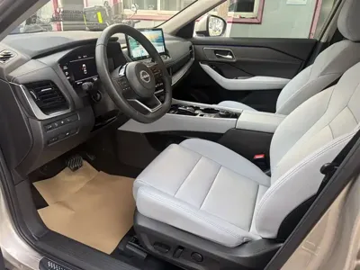 Nissan X-Trail 2023, 38000 км, за 128000 CNY