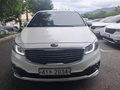 Kia Canival · 2017 год
