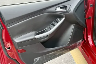 Ford Focus 2015, 11900 км, за 64064.06 CNY - фото 17