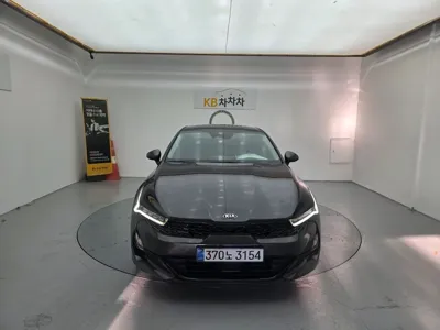 Kia K5 · 2021 год