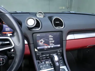 Porsche 718 2024, 12000 км, за 468000 CNY - фото 8