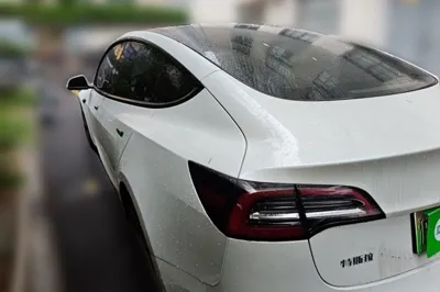 Tesla Model 3 2022, 28200 км, за 168297.33 CNY