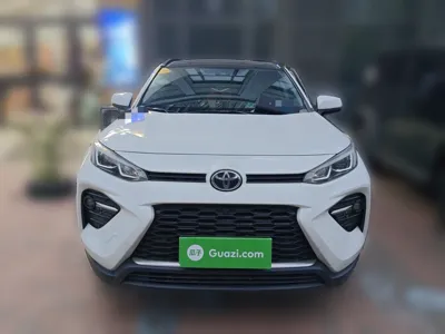 Toyota Wildlander 2023, 9400 км, за 125852.19 CNY