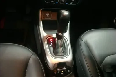 Jeep Compass 2017, 113000 км, за 46851.6 CNY - фото 16