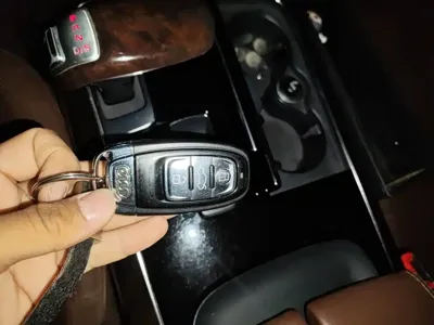 Audi A8 2014, 102100 км, за 91100 CNY - фото 12